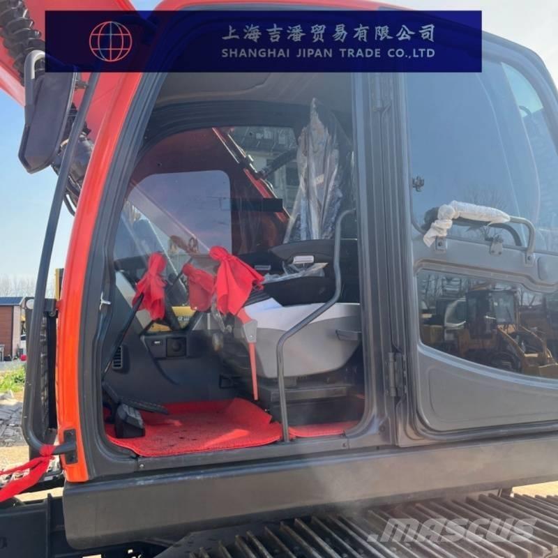 Doosan DX 225 Kāpurķēžu ekskavatori