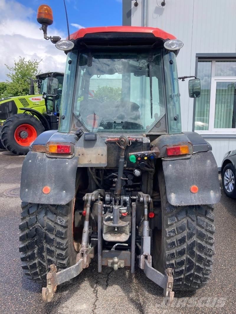 Kubota M7040 Kompaktie traktori