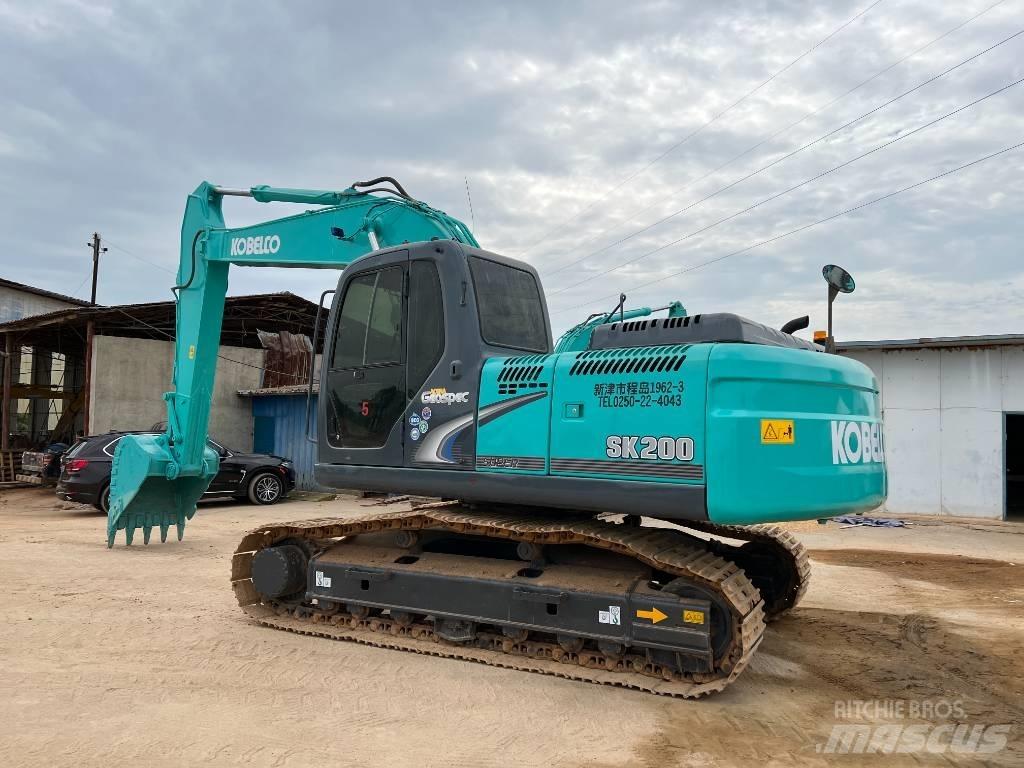 Kobelco SK 200-8 Kāpurķēžu ekskavatori