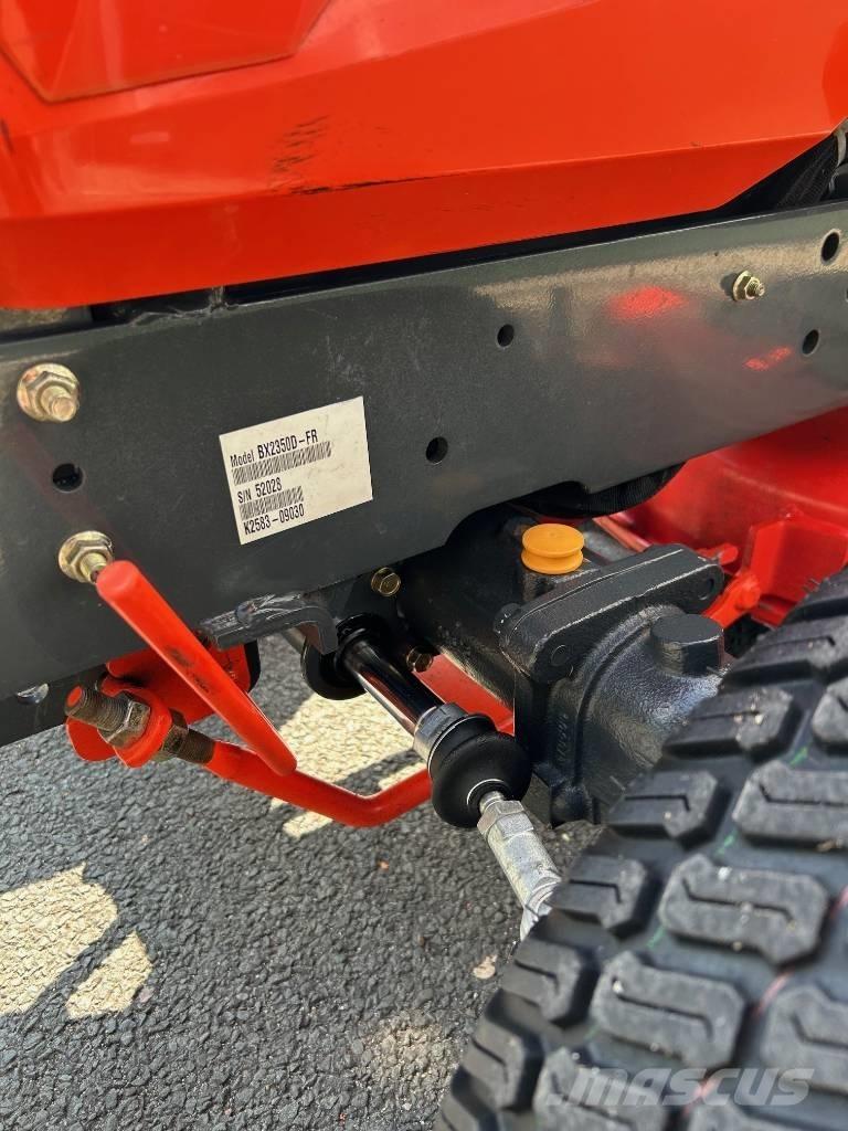 Kubota BX 2350 D Kompaktie traktori