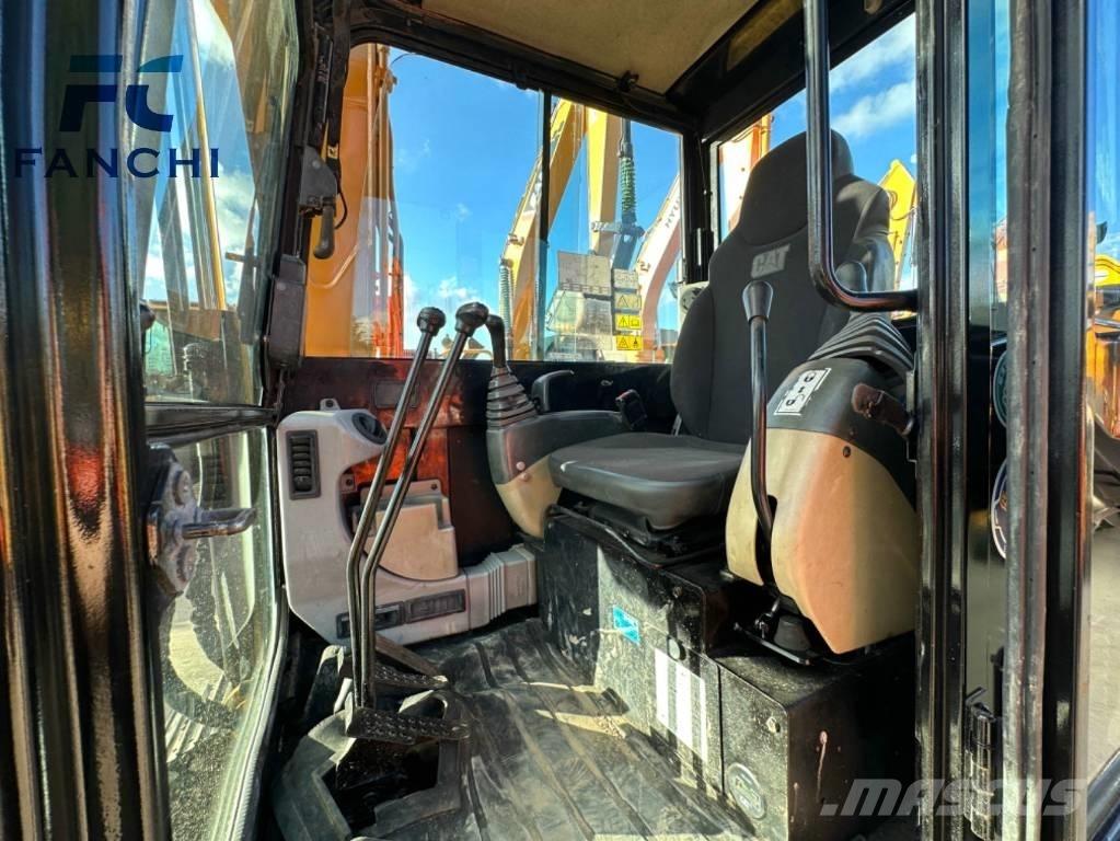 CAT 305.5 E 2 Kāpurķēžu ekskavatori