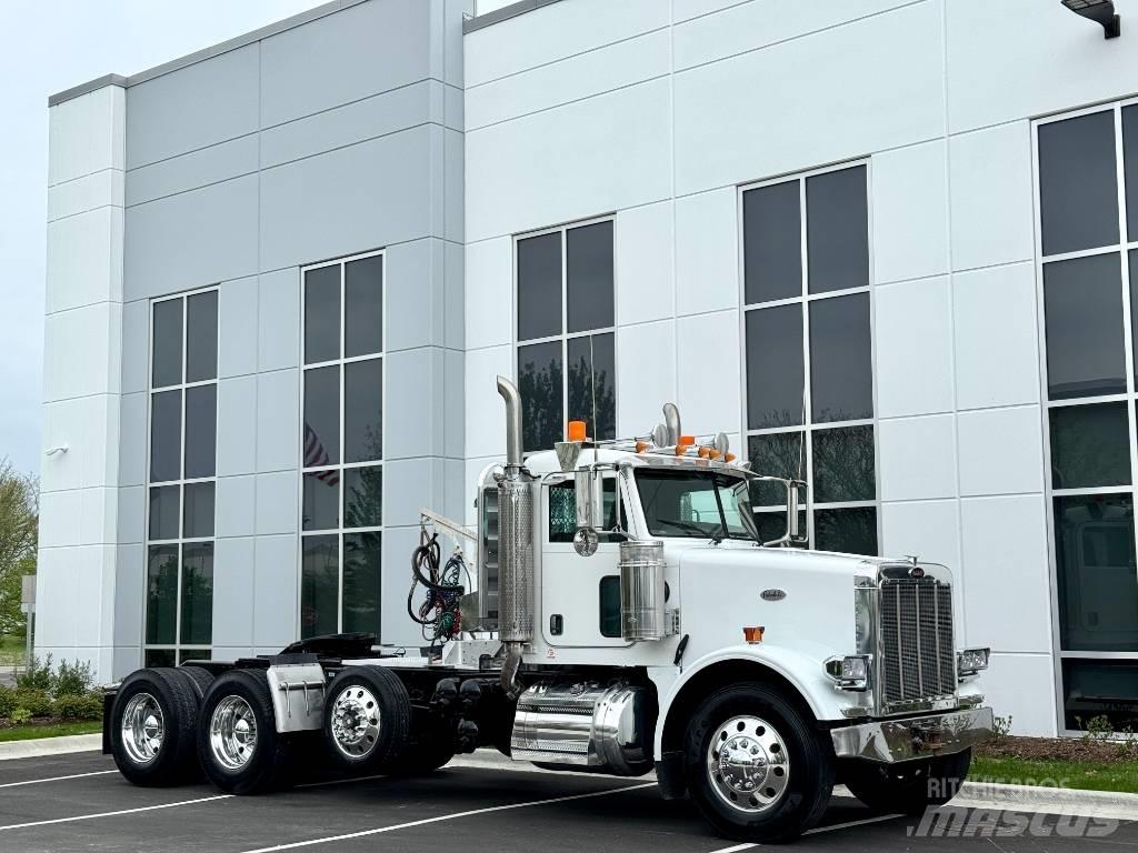 Peterbilt 357 Vilcēji