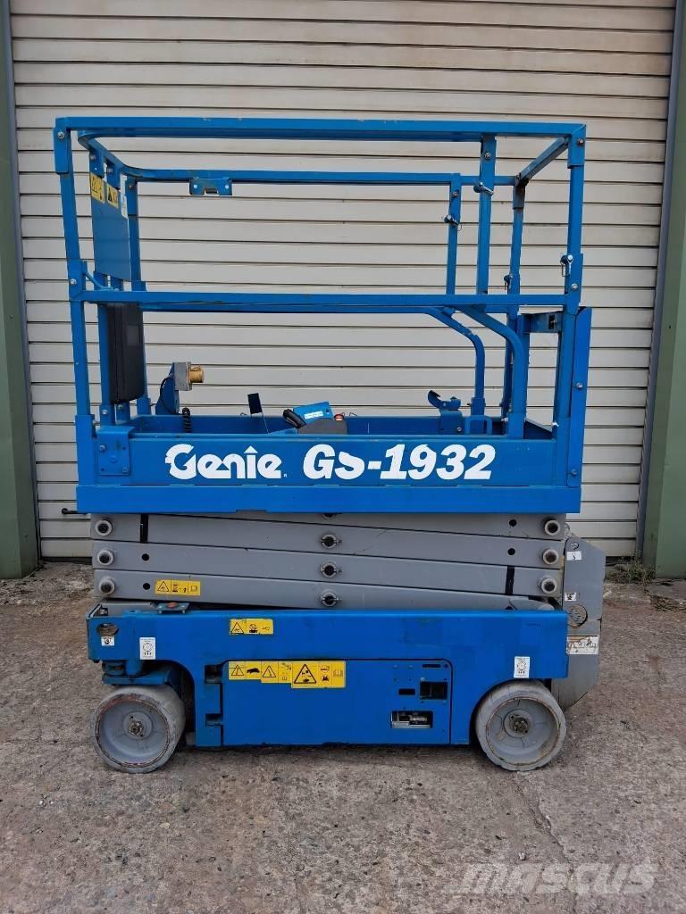 Genie GS 1932 Šķerveida pacēlāji