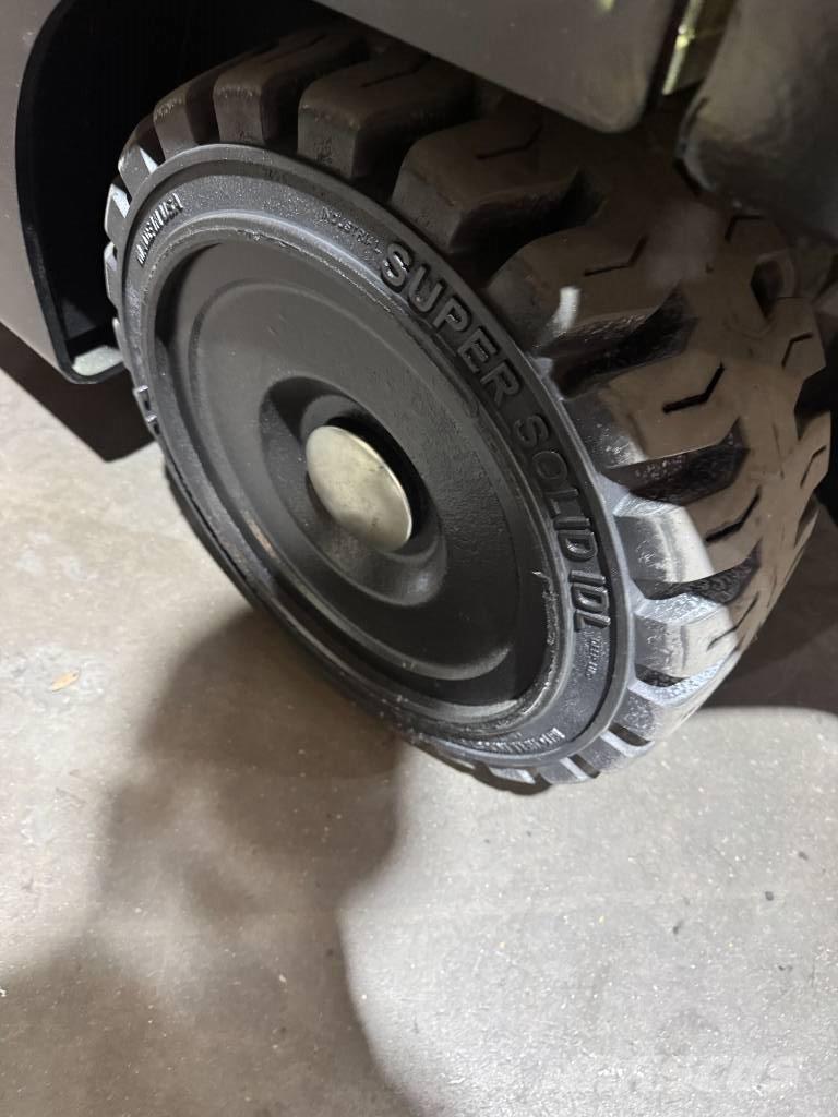 Hyster E 120 XN Elektriskie iekrāvēji