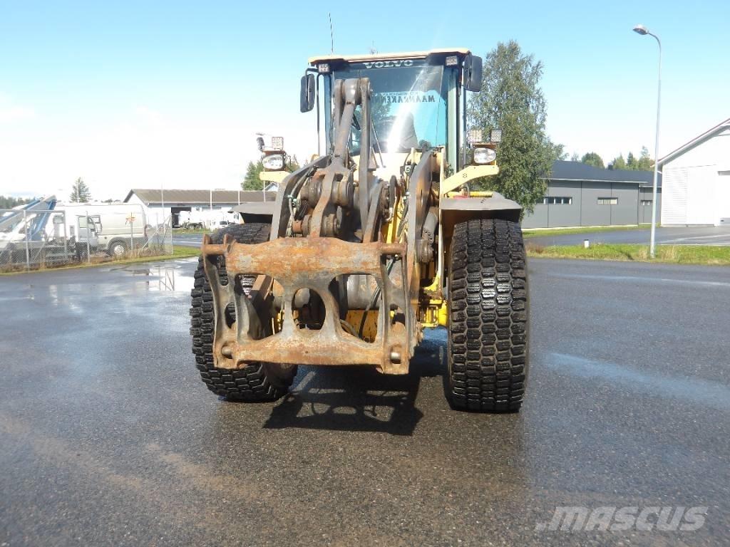 Volvo L 110 E Ekskavatori-iekrāvēji
