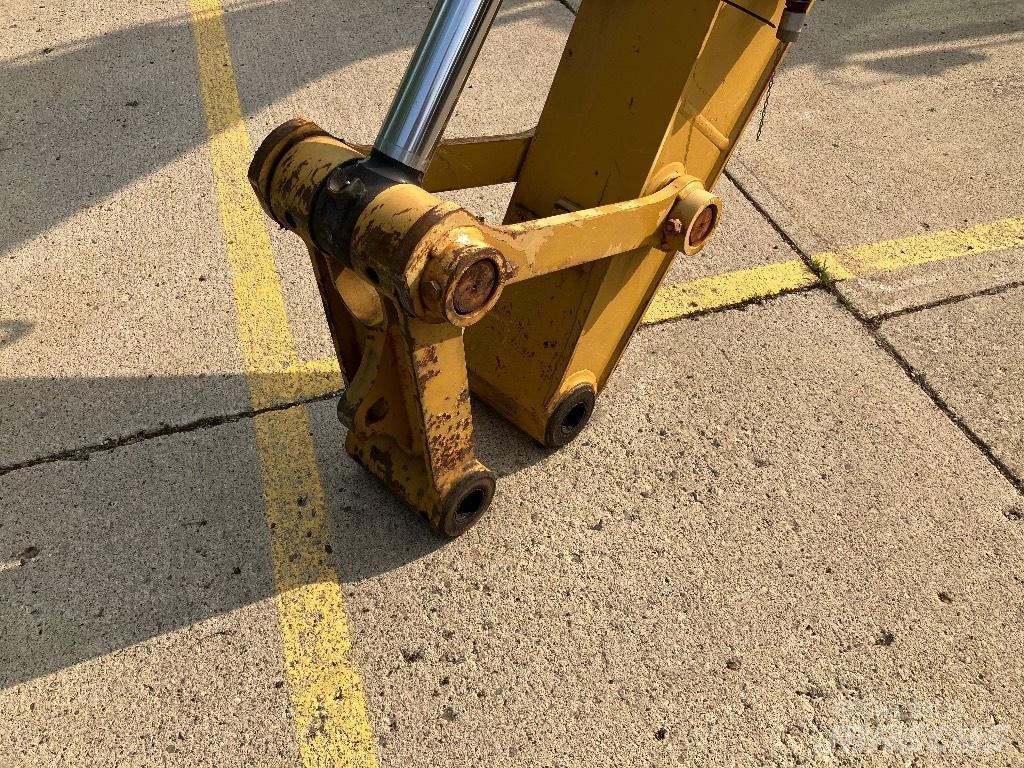 CAT 318 FL Kāpurķēžu ekskavatori