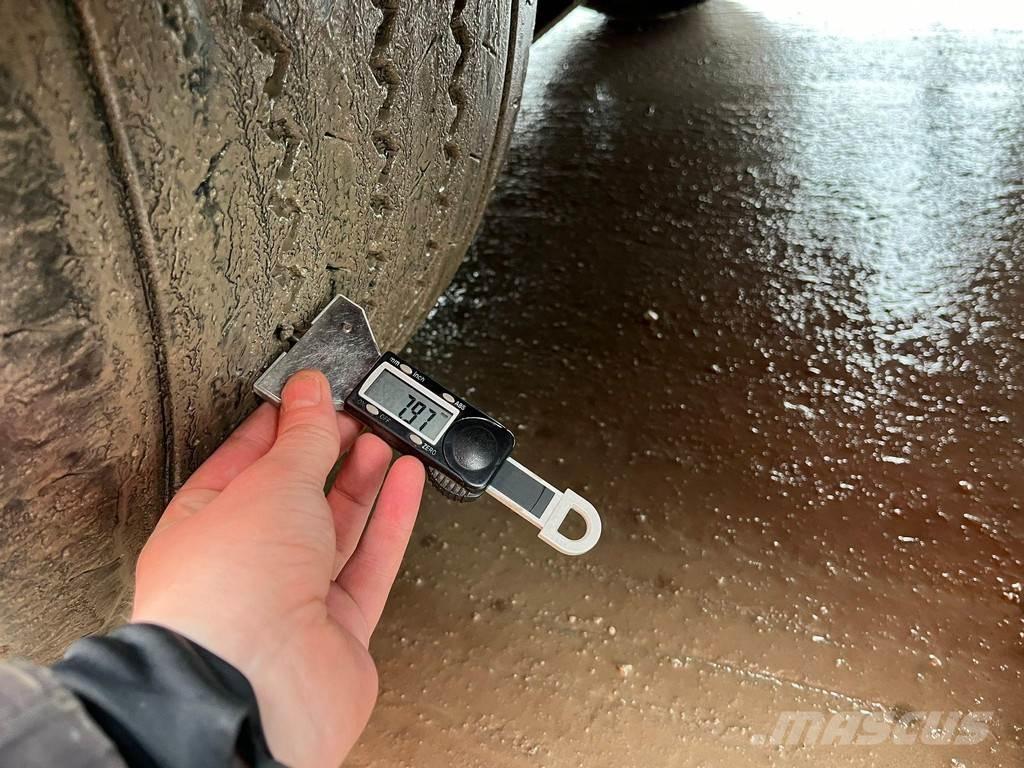 Tyllis 4PVU Treileri ar ar temperatūras kontroli