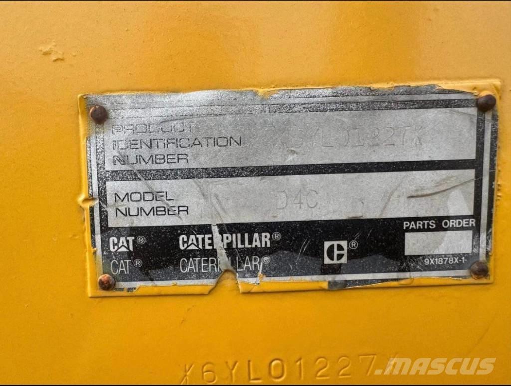 CAT D4C3 Kāpurķēžu buldozeri