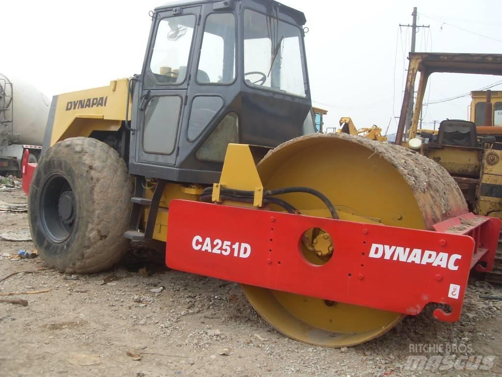 Dynapac CA 251 D Vienvalča grunts veltņi