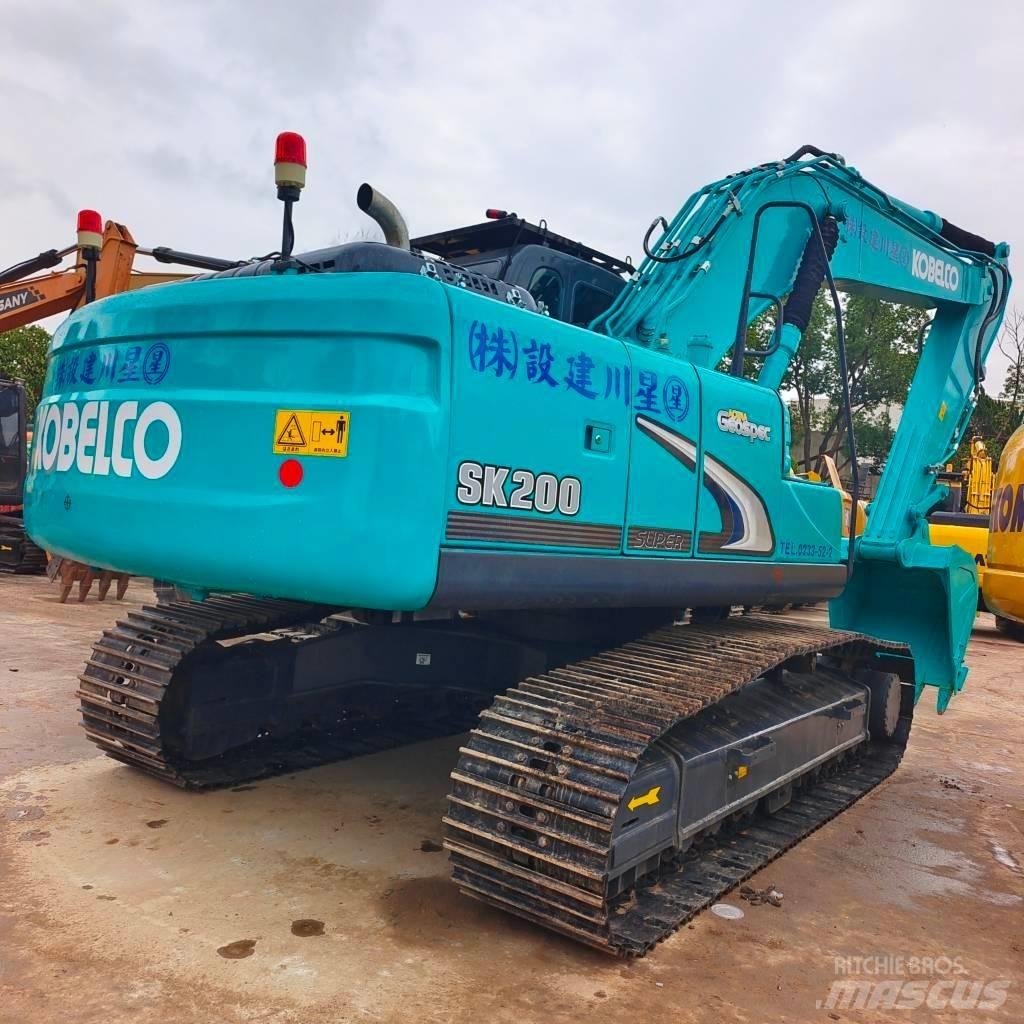 Kobelco SK 200 Kāpurķēžu ekskavatori