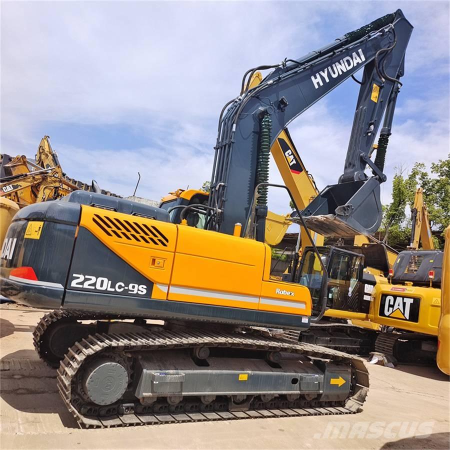 Hyundai 220LC-9S Kāpurķēžu ekskavatori