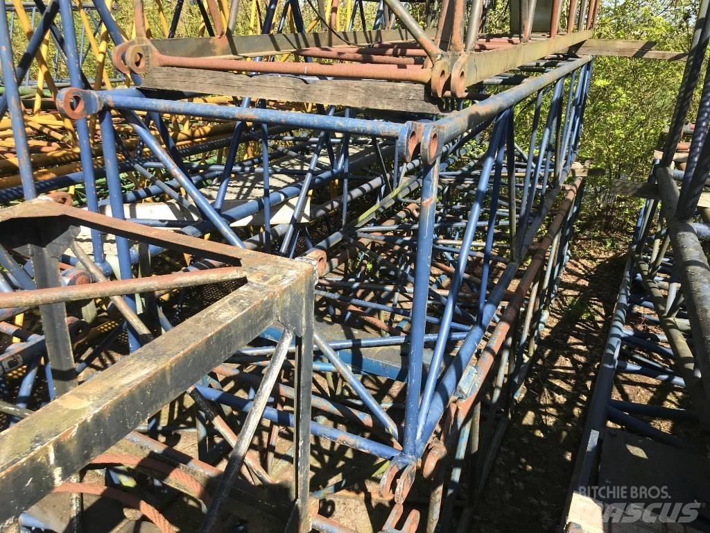  Several boom parts Pacēlāju/krānu aprīkojums