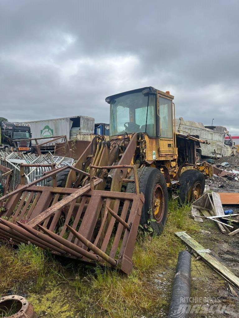 Volvo L 70 B Iekrāvēji uz riteņiem