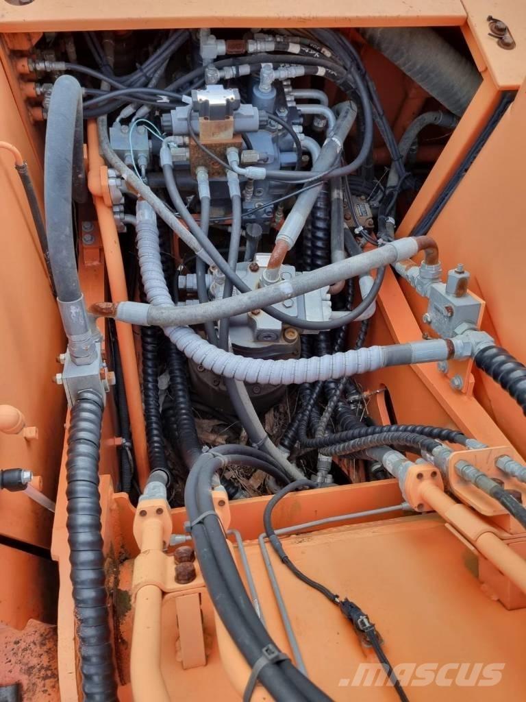 Doosan DX 210 W Ekskavatori uz riteņiem