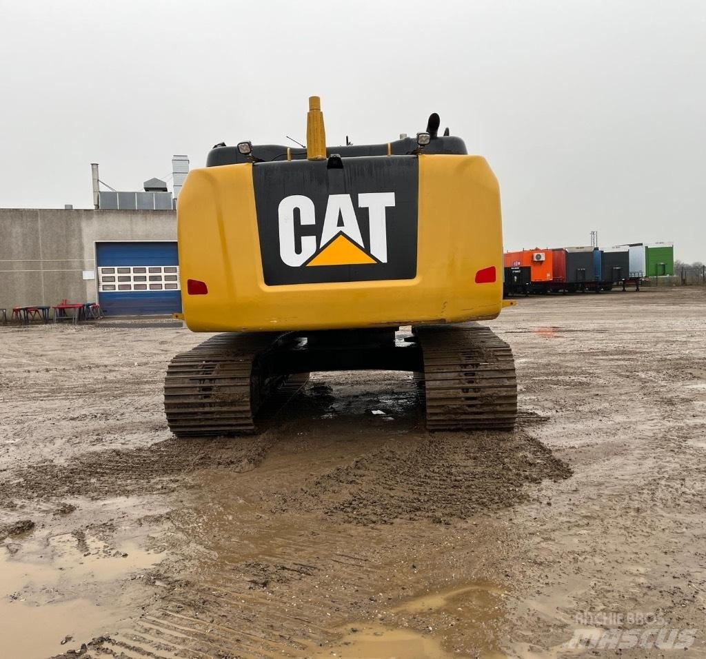 CAT 323 F L Kāpurķēžu ekskavatori
