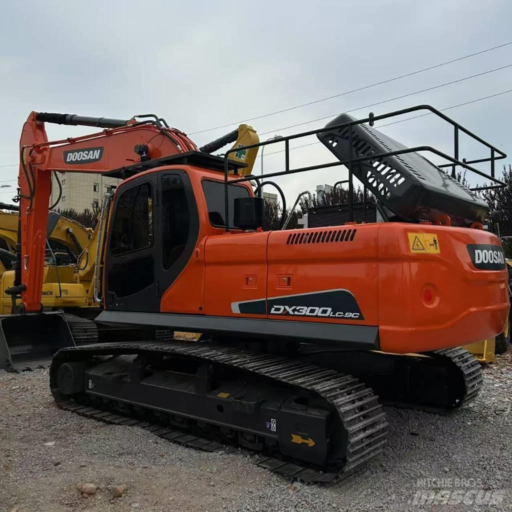 Doosan 300LC-9C Kāpurķēžu ekskavatori