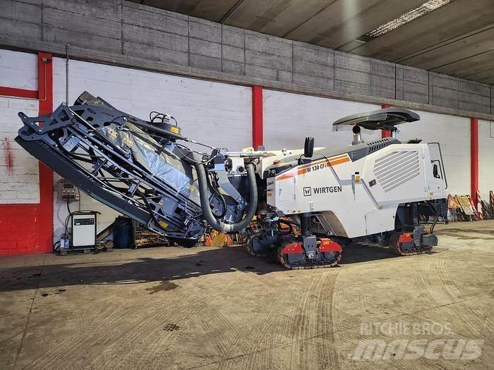 Wirtgen W130CFi Akmens/betona mašīnas