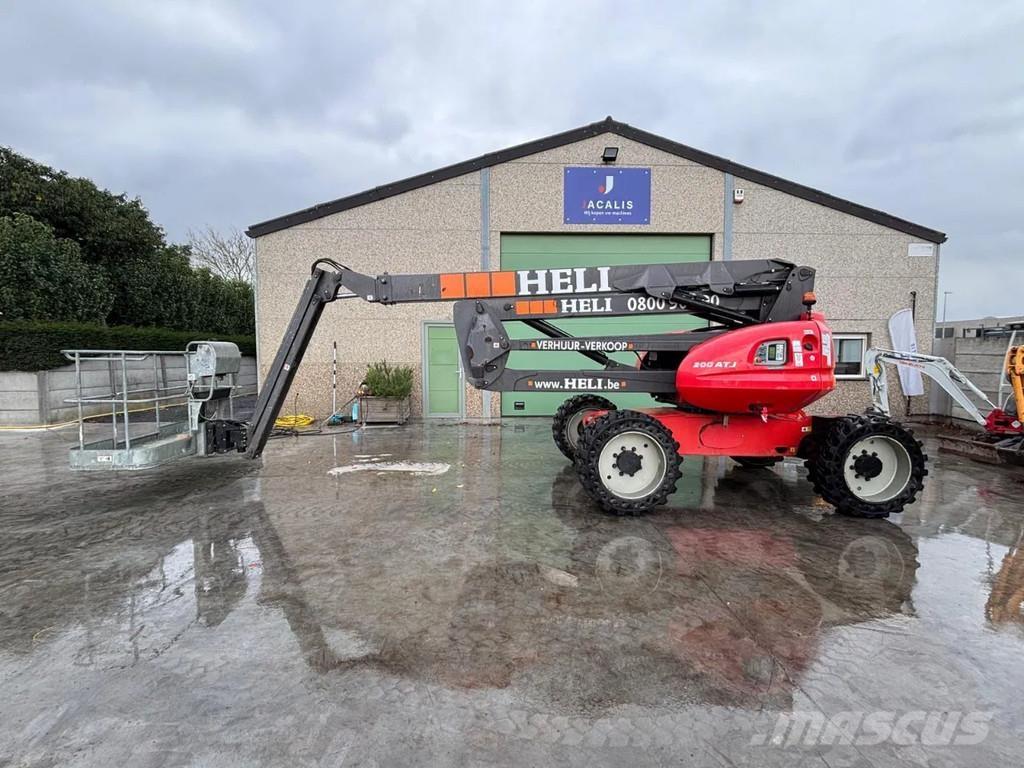 Manitou 200 ATJ Strēles pacēlāji