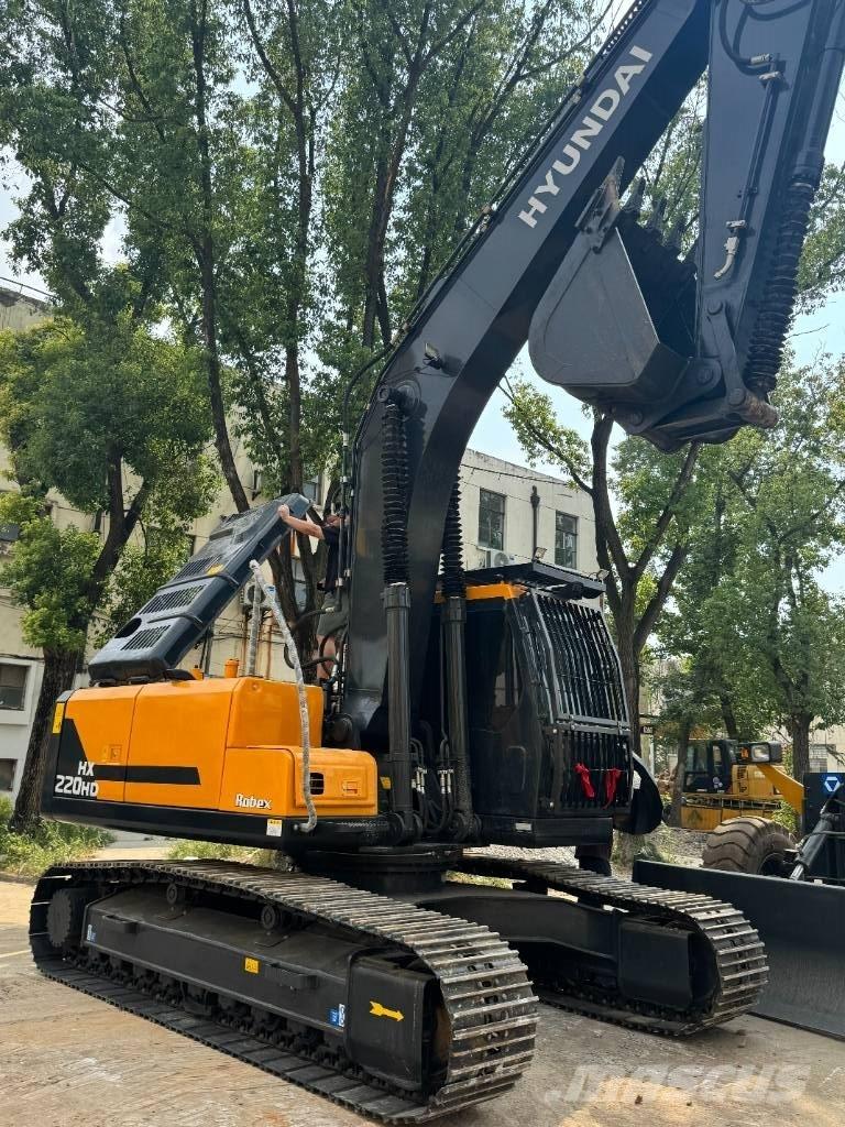 Hyundai HX220HD Kāpurķēžu ekskavatori