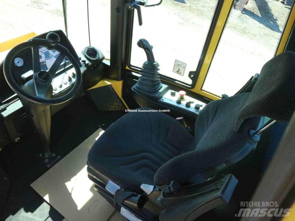 Bomag BW 213 D H-4 i Augsnes blīvētāji