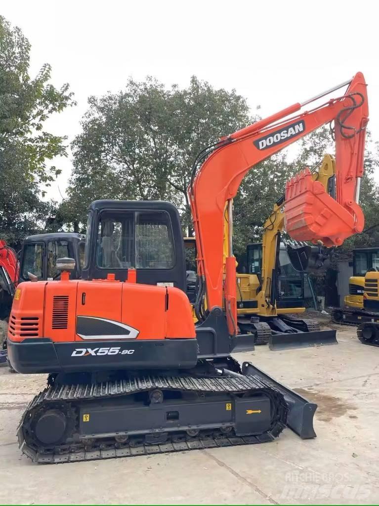 Doosan DX55-9C Kāpurķēžu ekskavatori