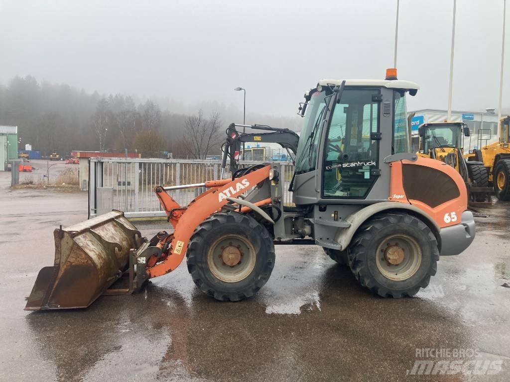 Atlas 65 Iekrāvēji uz riteņiem