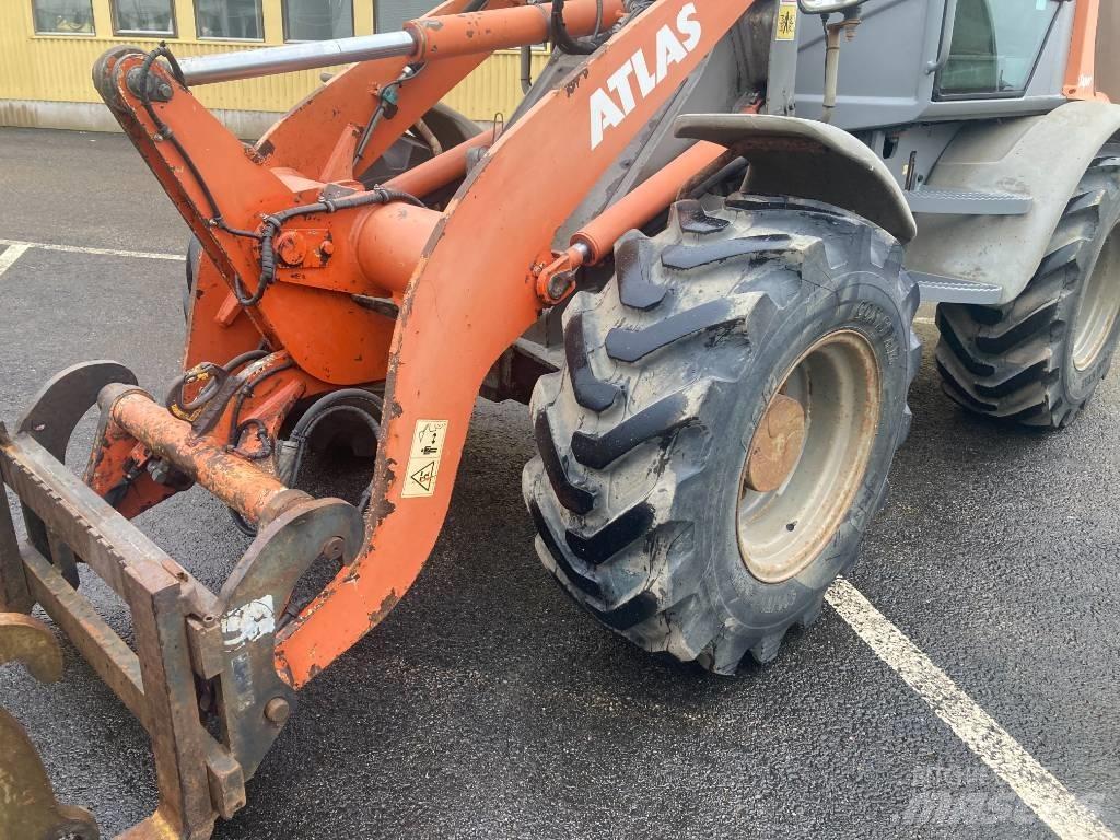 Atlas 65 Iekrāvēji uz riteņiem