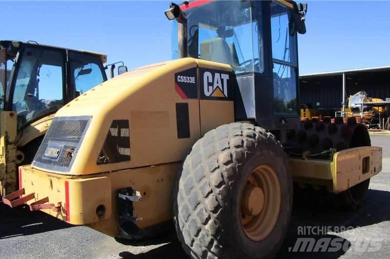 CAT CP533E Kombinētie veltņi