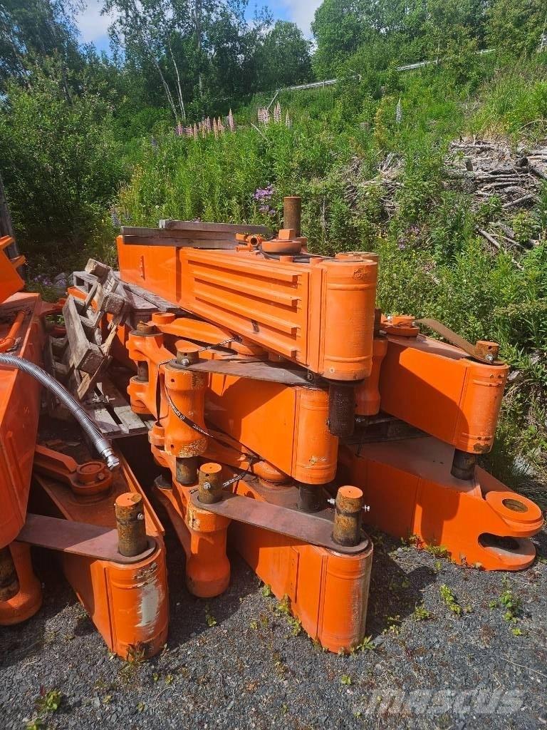 Hitachi ZX 350 LC-7 Strēles un kausi
