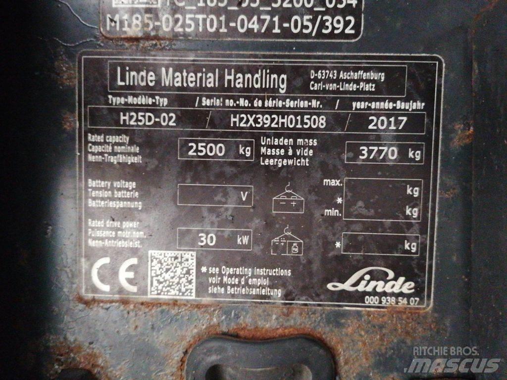 Linde H25D-02 Tehnika ar dīzeļa dzinēju
