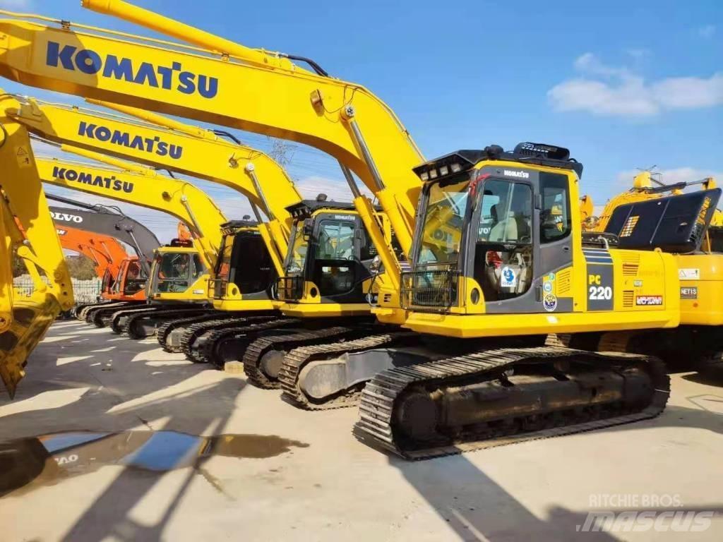 Komatsu 220-8 Kāpurķēžu ekskavatori