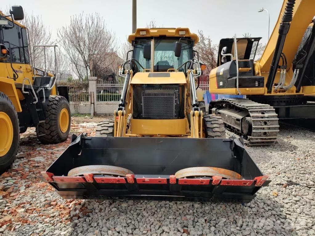 CAT 420F Ekskavatori-iekrāvēji