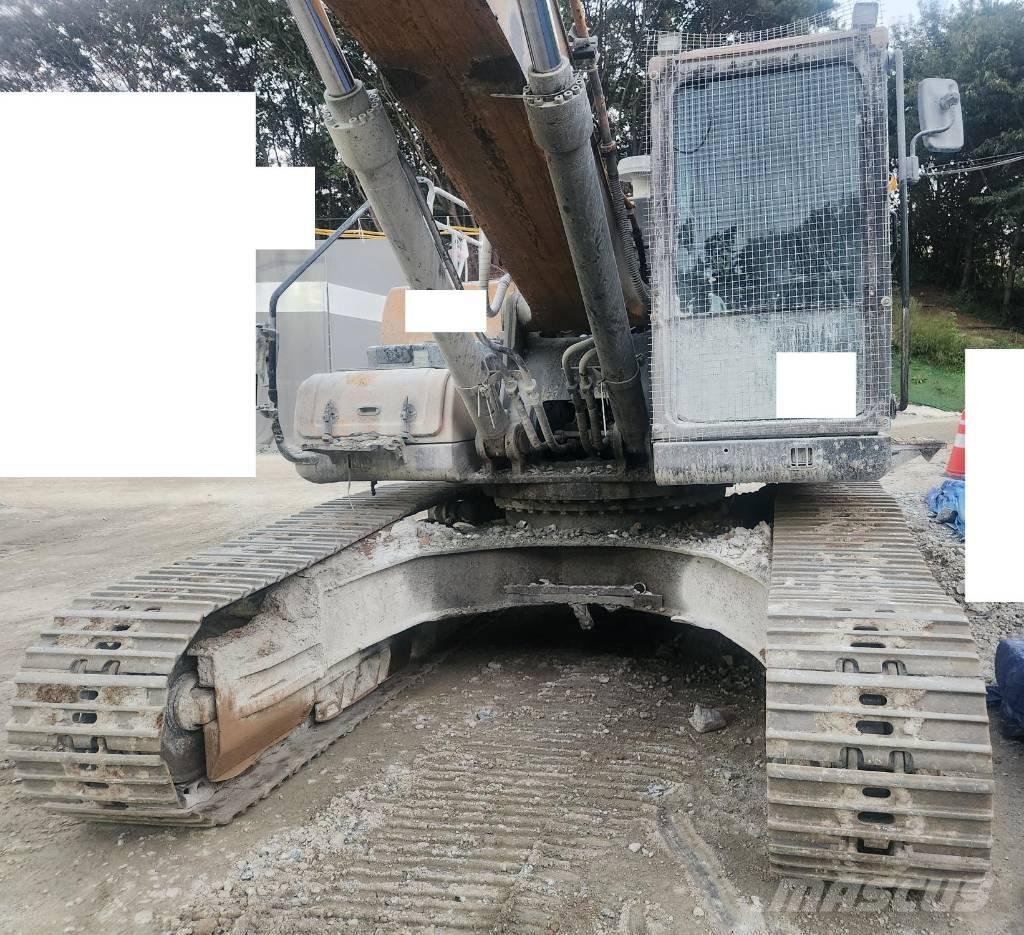 Hyundai HX300 Kāpurķēžu ekskavatori