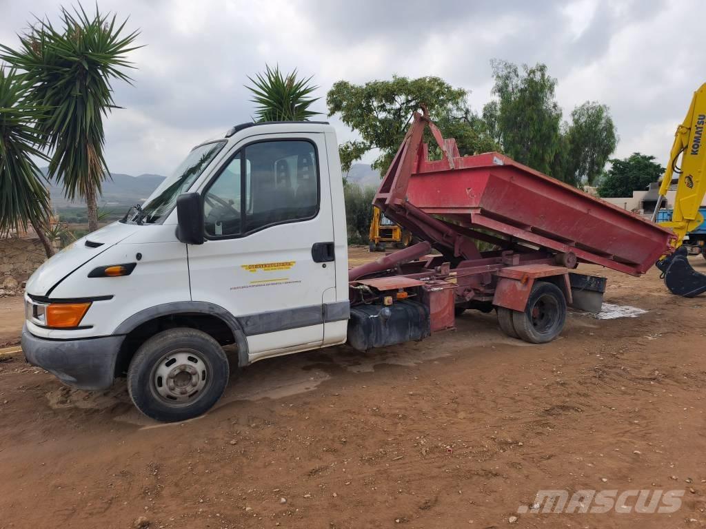 Iveco 35C 13 Vieglais kravas automobilis/izkraušana no sāniem