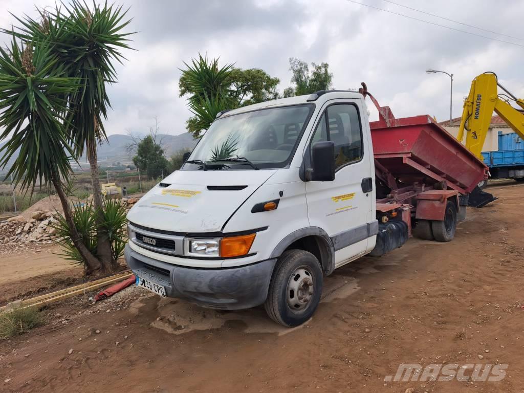 Iveco 35C 13 Vieglais kravas automobilis/izkraušana no sāniem