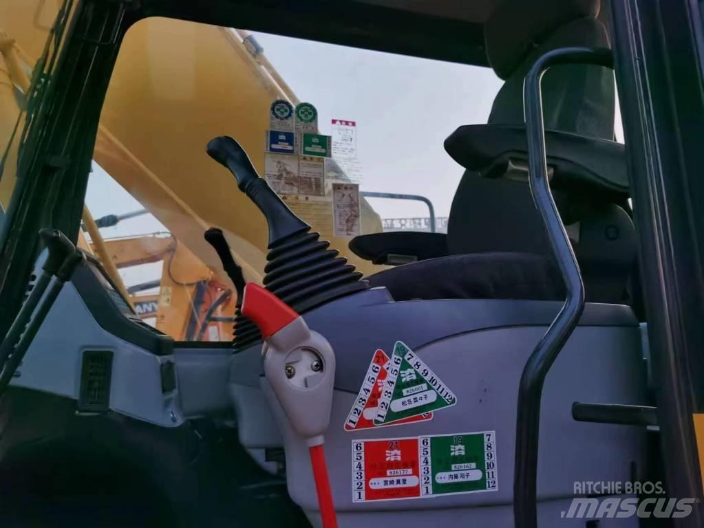 Komatsu PC 220-7 Kāpurķēžu ekskavatori