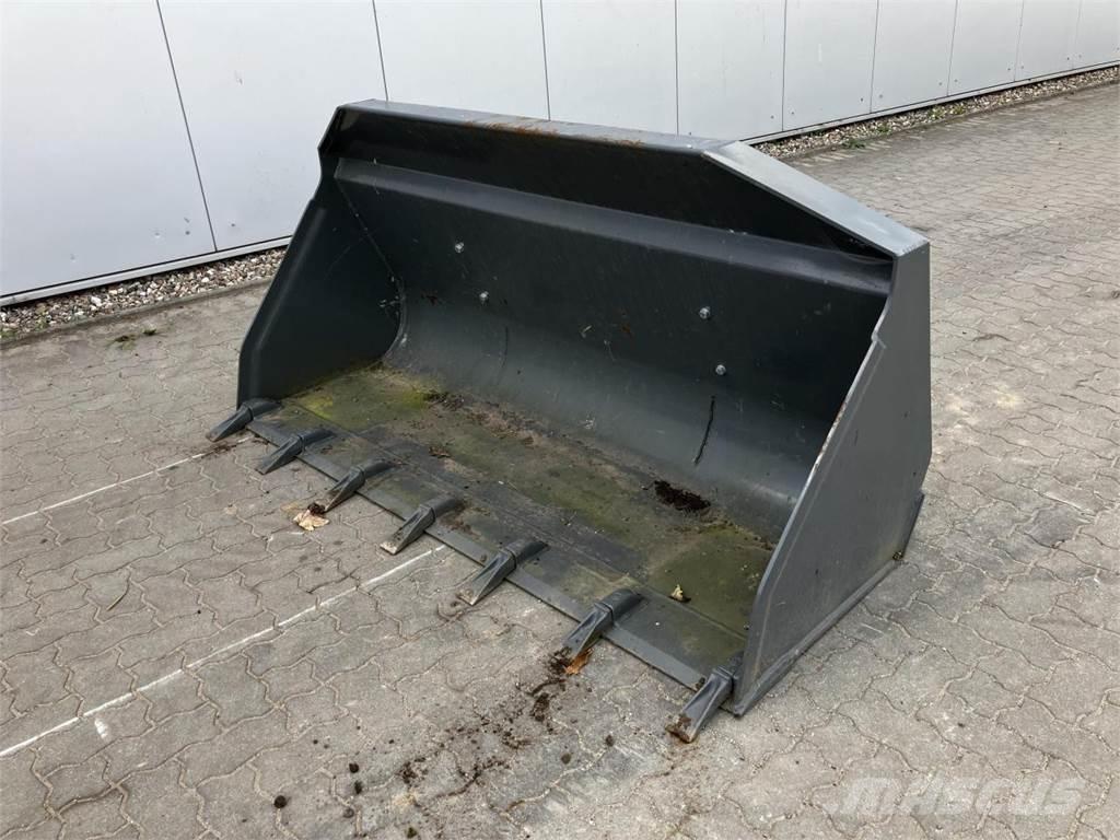 Kramer 2150 mm Frontālo iekrāvēju papildaprīkojums
