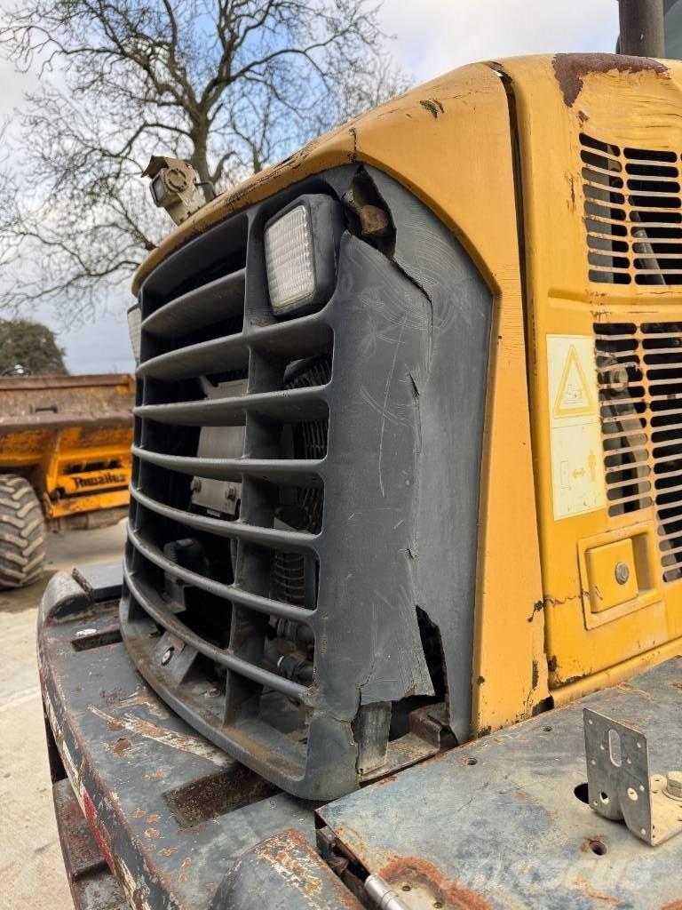 Komatsu WA 200-5 Iekrāvēji uz riteņiem