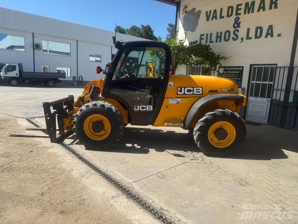JCB 527-55 Lauksaimniecības pacēlāji