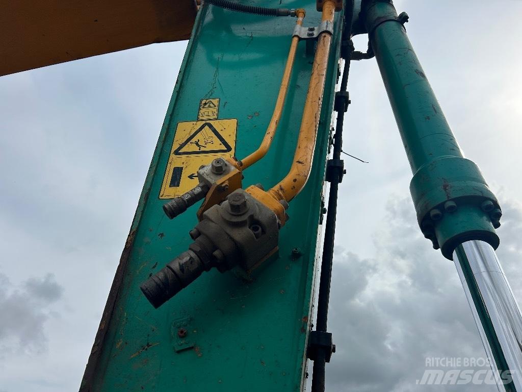 JCB 220X LC Kāpurķēžu ekskavatori