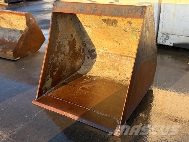 Manitou USED BUCKET Kausi