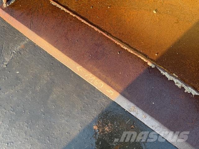 Manitou USED BUCKET Kausi