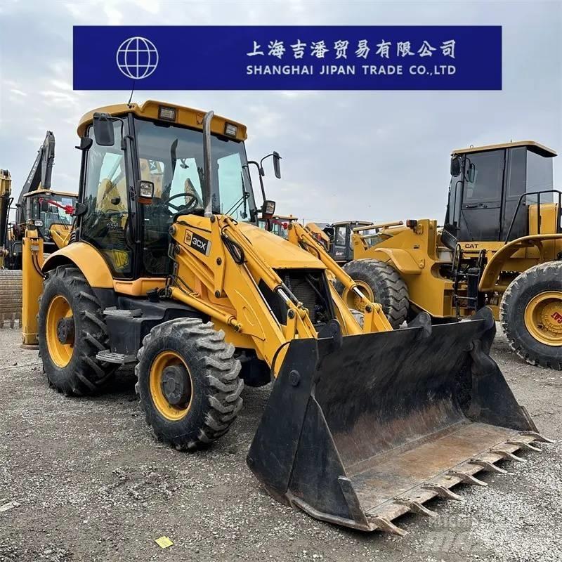 JCB 3 CX Iekrāvēji uz riteņiem