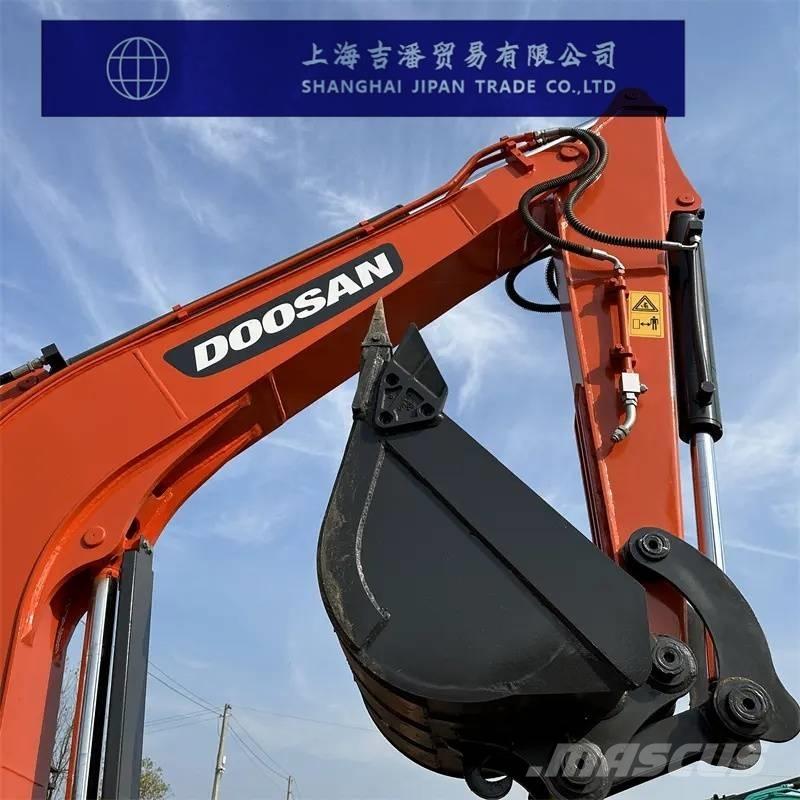 Doosan DX 60 Mini ekskavatori < 7 t