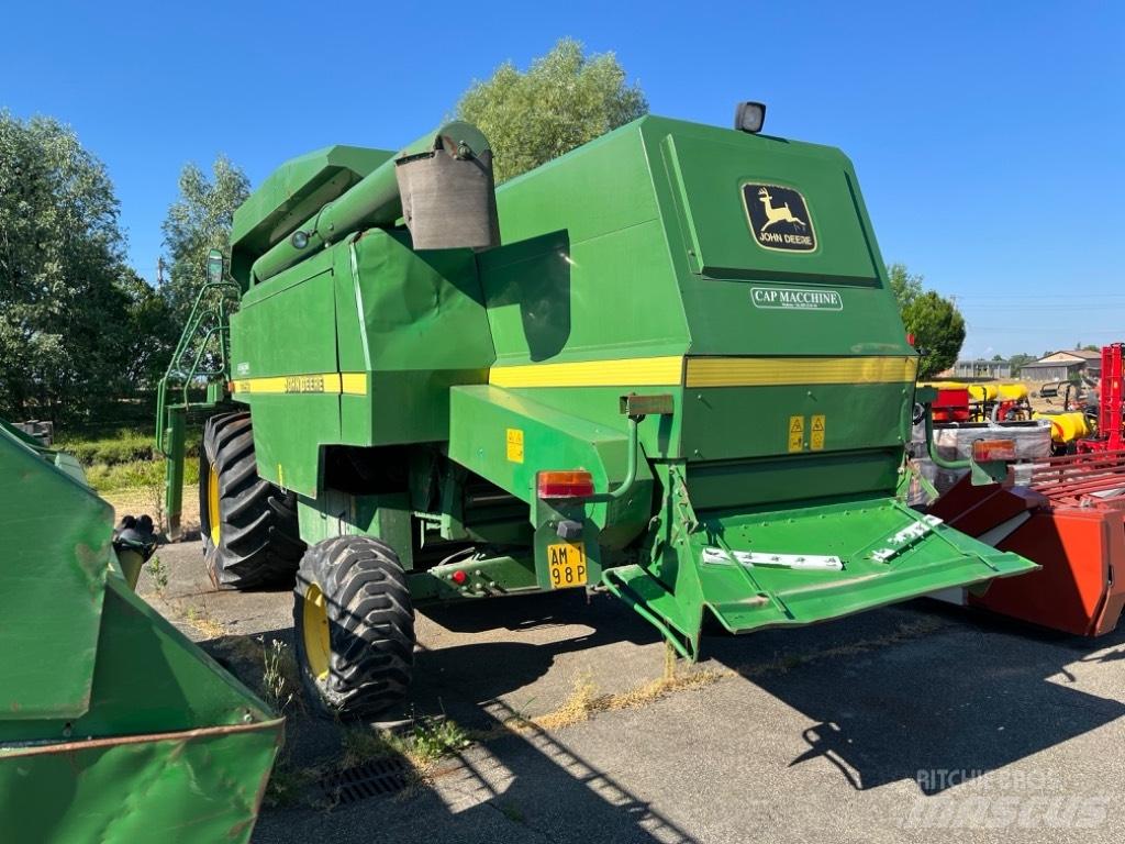 John Deere 2256 Ražas novākšanas kombaini