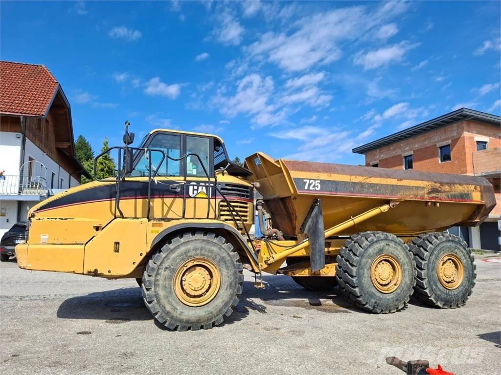 CAT 725 Artikulētie pašizgāzēji