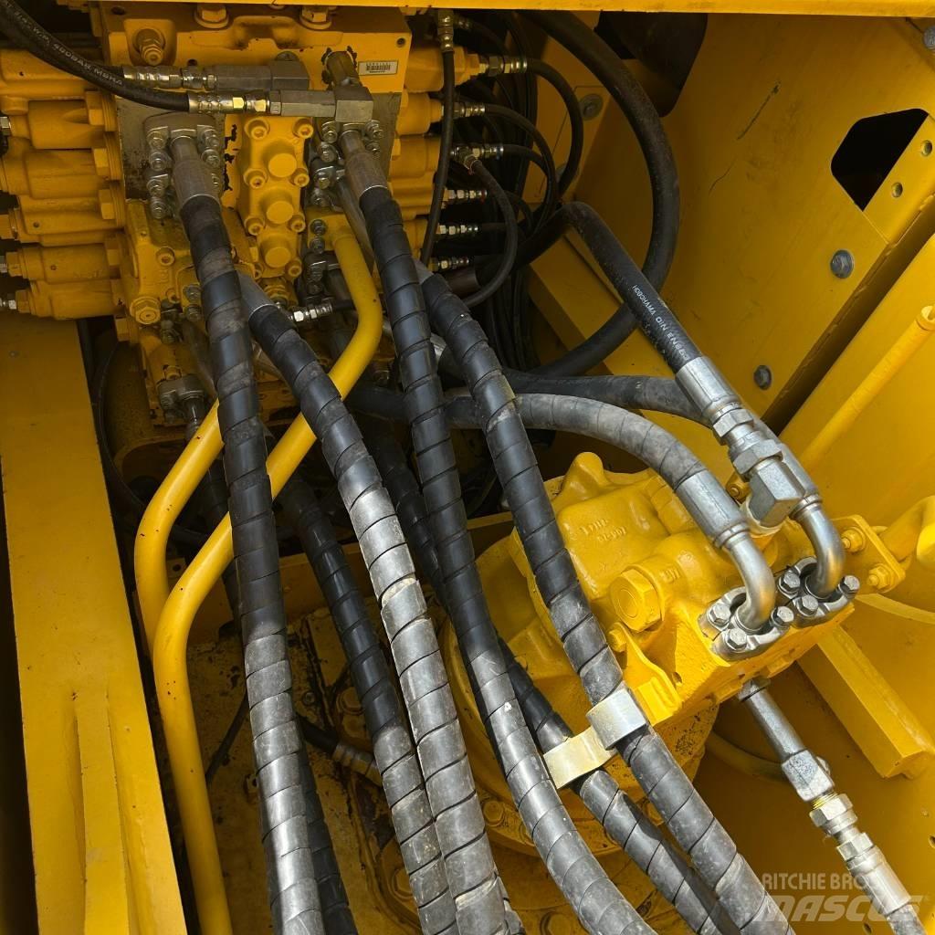 Komatsu 210-8 Kāpurķēžu ekskavatori