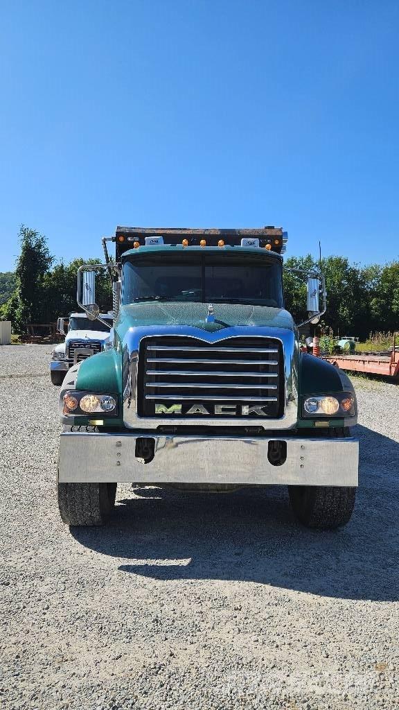Mack CTP613 Pašizgāzējs