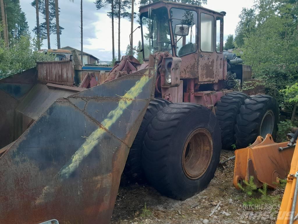 Valmet 1200 Iekrāvēji uz riteņiem