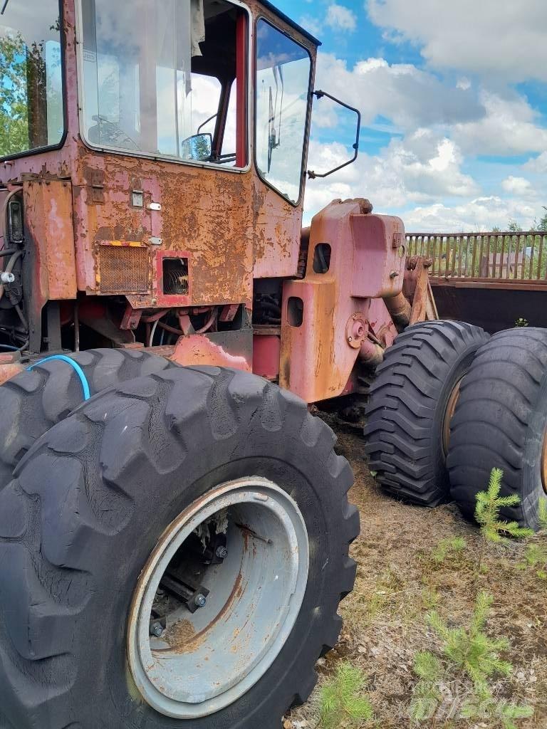 Valmet 1200 Iekrāvēji uz riteņiem